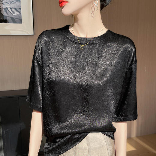 雀说醋酸缎面女装圆领短款时尚T恤薄款打底衫减龄短袖上衣AL2498 商品图6