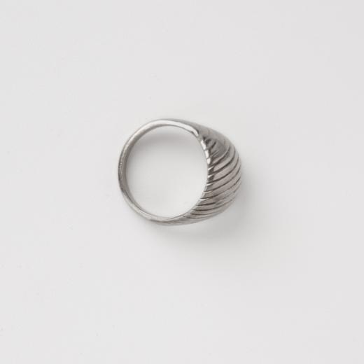 ROMI STUDIO 铜合金戒指 复古设计感银色螺纹戒指 RWCRP33642 商品图2