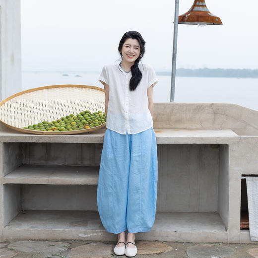 绽放旅行女装330朵/【海街日记】亚麻立领开襟连肩短袖衬衫松弛感 商品图1