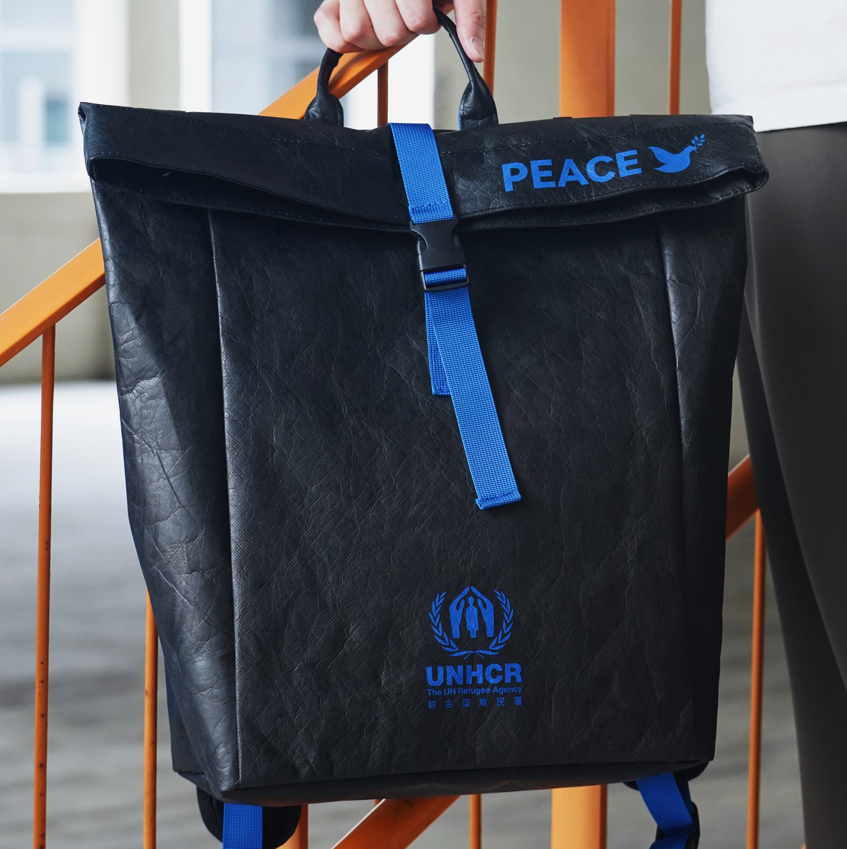 一份心意：“和平PEACE”双肩包