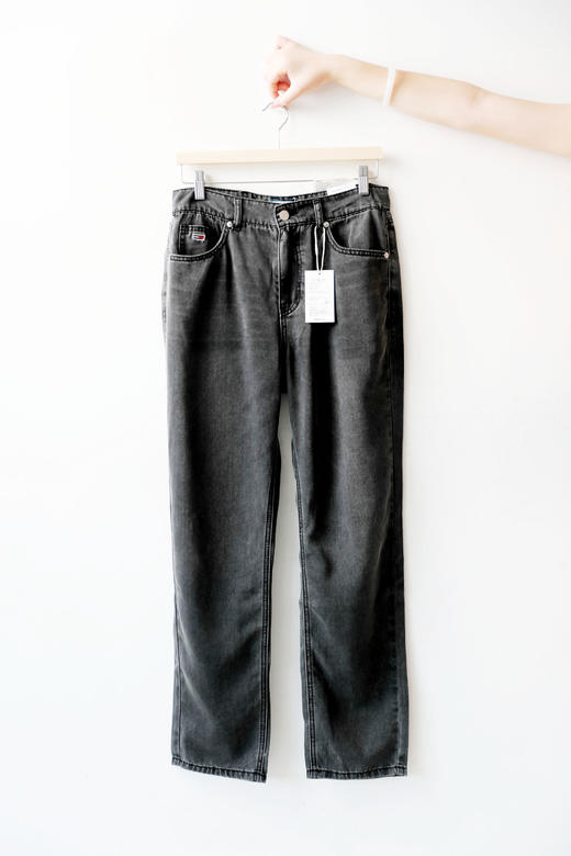 黑色蓝色都有啦！！屁兜儿皮牌+小标刺绣，工装风牛仔长裤C061758 商品图7
