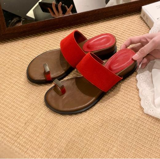 🔥chiII一夏❗❗【小银扣套趾一字显瘦增高4cm凉拖】🆕葡萄妈同款爆款💥一字带外穿套趾凉拖 能搭一整个夏天🥰 光脚的季节是各种凉拖鞋的主场 ☺️快来入这双凉拖  商品图6