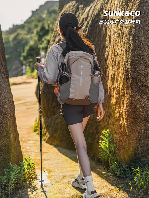 新款🏔️【轻便大容量，户外背包】登山包🔥徒步旅行必备！运动双肩包 轻量化防水旅行背包，防水抗压💦轻量化设计，背上它去征服每一座山峰吧！⛰️ 商品图4