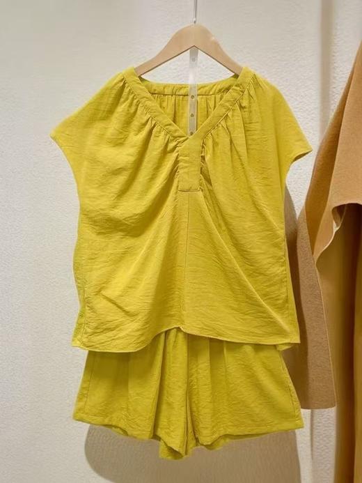 夏季最后清仓-NO退 套装【韩系2025】2551 V领褶皱上衣➕短裤两件套-喜出 商品图4