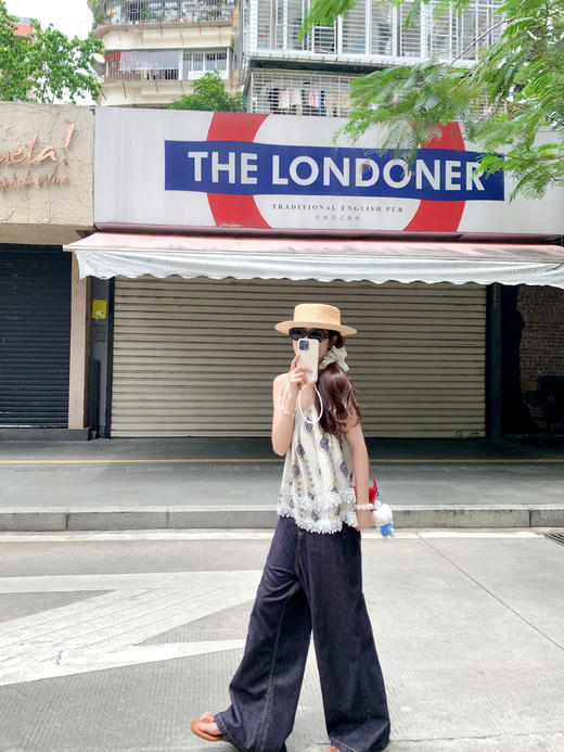 <曾小咸推荐>现货秒杀！卖完不补 ！微信打折价！双层花边拼接度假风吊带背心 日常159.99/件 立减70 秒杀89.99/件！！ 商品图9