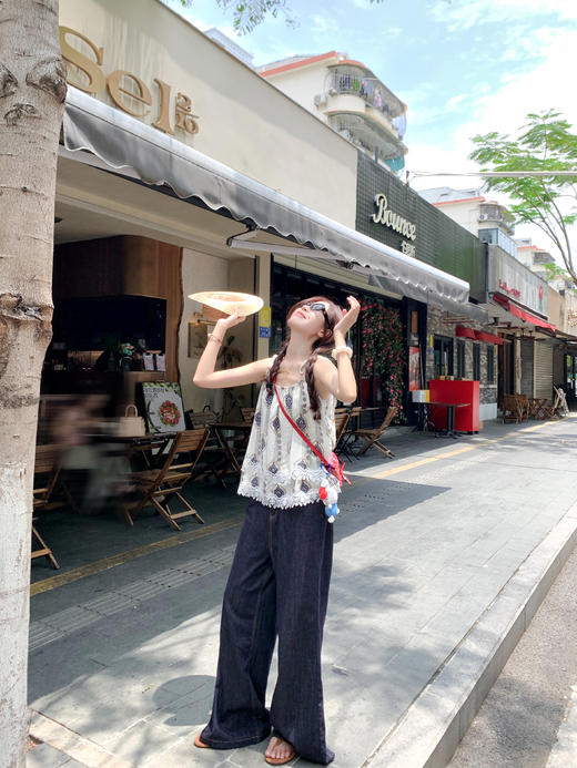 <曾小咸推荐>现货秒杀！卖完不补 ！微信打折价！双层花边拼接度假风吊带背心 日常159.99/件 立减70 秒杀89.99/件！！ 商品图6