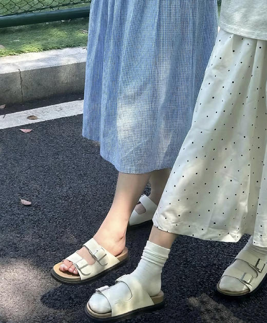 库存告急❗️妈妈骂我乱买鞋…却偷偷穿走了这双❗️【39.9超绝勃肯拖鞋】踩在云朵上的时尚，舒服到不想脱！ 商品图12