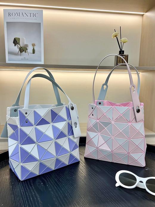 直发 三宅同款，国内还未上市的 原厂进口的材质菱格包 商品图3