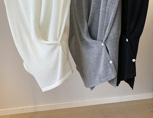 丝滑裸感真丝莱赛尔交叠扭结设计瘦瘦衫 商品图14