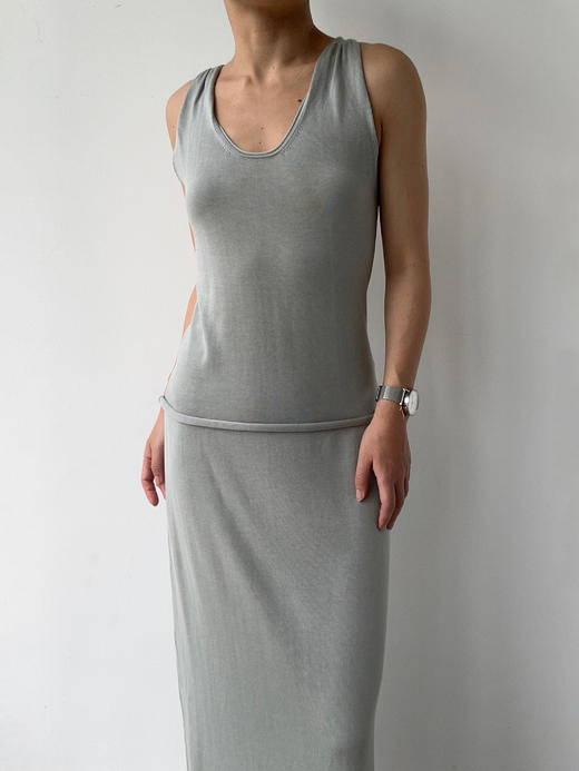 ZAANLI｜ZNSS25020 三醋酸流苏后开衩针织半裙 [ 豆绿 / 米灰 ] 商品图0