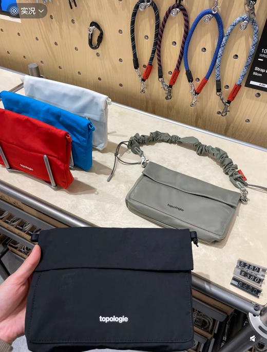 opologie 全新多功能折叠斜挎包⚠️咱们赠送一条肩带的哈！官网包和包袋分开卖的！！一条肩带258起！！呀！！! 冲鸭！！! 这个肯定要自留！！! 商品图2
