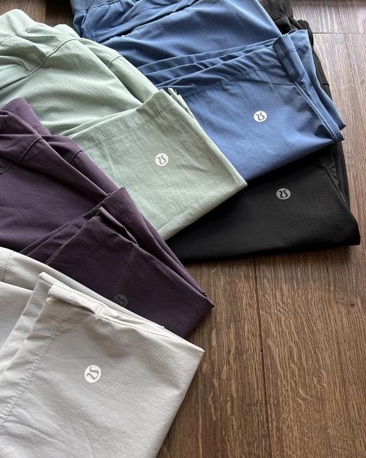 点此购买 lulu露露Zeroed ln系列男士户外运动速干芯吸综训功能性短裤五分裤 xj 321614 商品图10