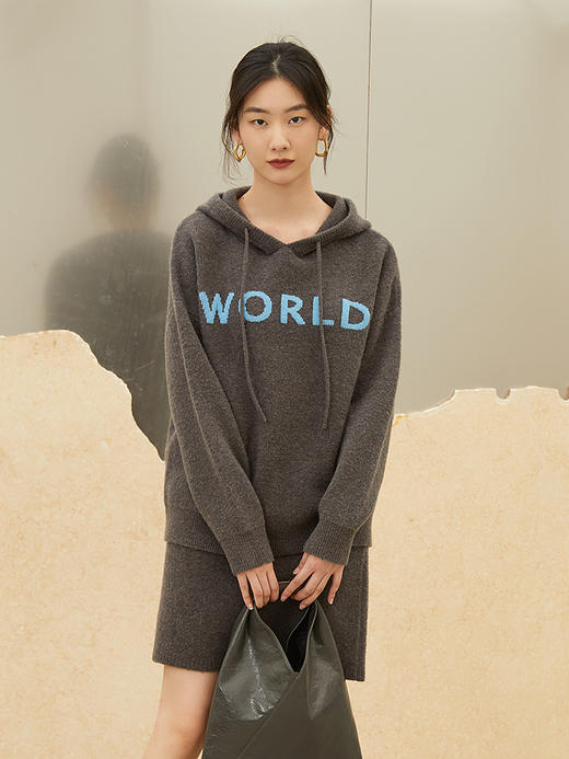 深灰连帽卫衣连衣裙套装 字母印花宽松针织两件套 休闲慵懒风秋冬舒适穿搭套组 商品图0