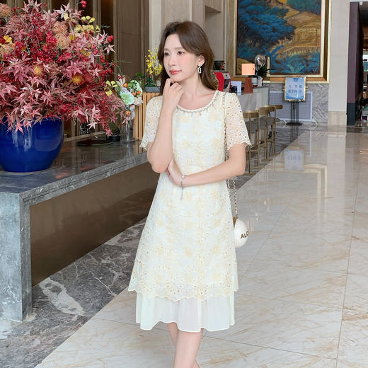 奢姿大码女装2025夏季新款时尚圆领短袖裙子胖妹妹气质蕾丝连衣裙9952890605 商品图2