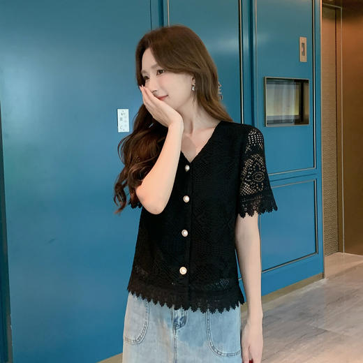 奢姿大码女装2025夏季减龄镂空V领衬衫胖妹妹百搭时尚蕾丝上衣9952290480 商品图0