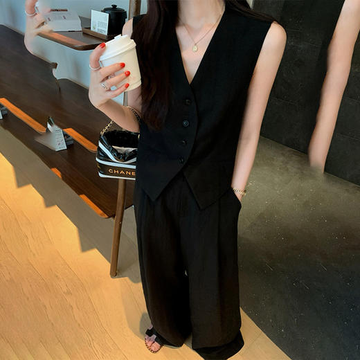 Michael Klein 老钱风天丝亚麻马甲裤子套装 上衣6597+裤子7515 （下单3-7天发货） 商品图2