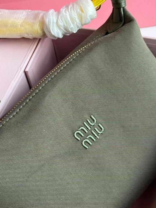 D061833饭盒包 gabardine面料刺绣同色LOGO标志休闲包 商品图12