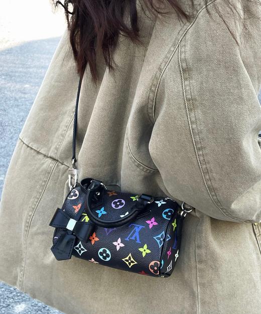 D061829新款时尚百搭可爱枕头包手提斜挎包女包 商品图3