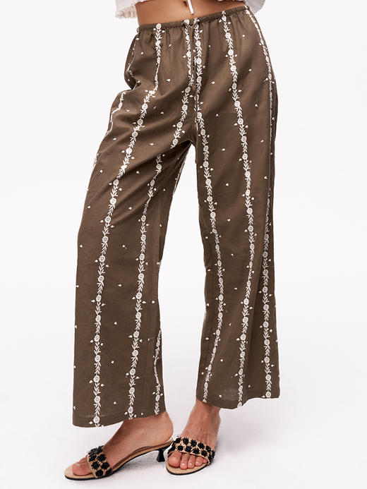 TR她热 松弛计划 棕色棉感碎花刺绣抽绳宽松直筒九分休闲裤 商品图2