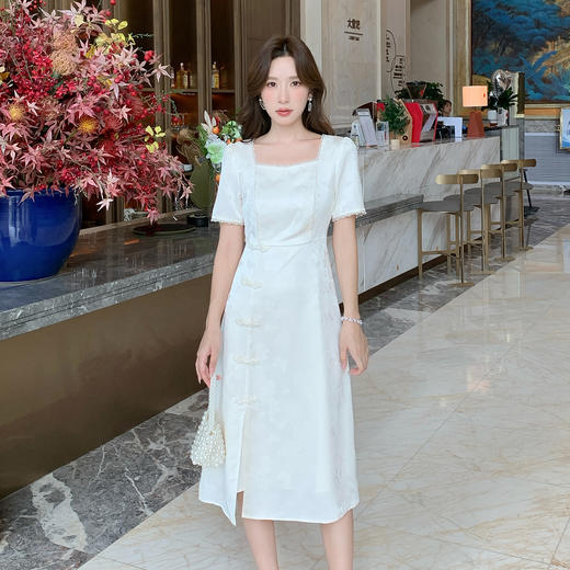 【清仓超15天不保价】奢姿大码女装2025夏季时尚方领旗袍连衣裙胖妹妹提花减龄开衩裙子9952890433【1】 商品图4