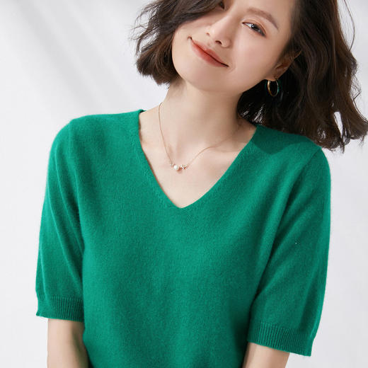 【限时特卖】【买一送一，两件起拍】【经典13色，V领+圆领可选】夏季女款精纺一线成衣美丽诺羊毛圆领V领针织短袖 商品图11