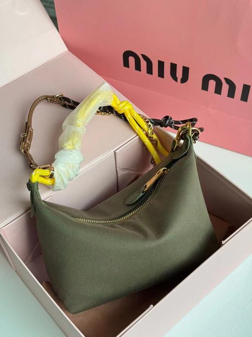 D061833饭盒包 gabardine面料刺绣同色LOGO标志休闲包 商品图9