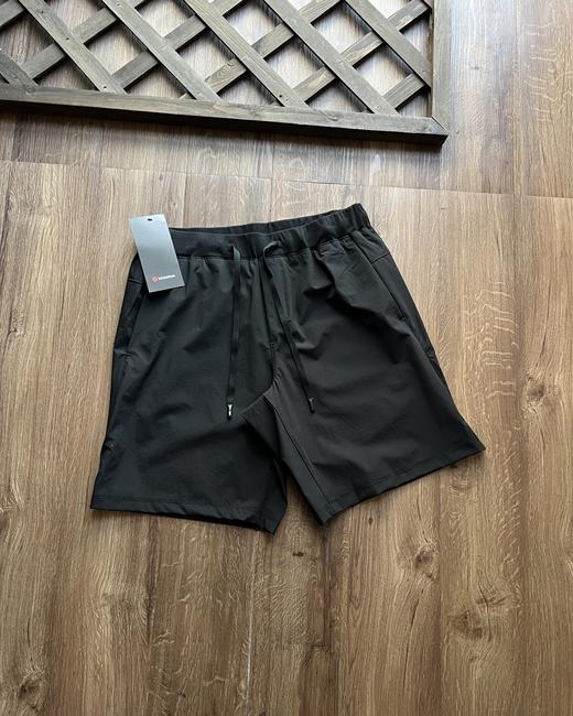 点此购买 lulu露露Zeroed ln系列男士户外运动速干芯吸综训功能性短裤五分裤 xj 321614 商品图5