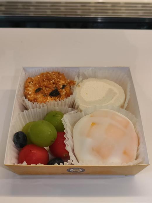 甜品拼装组合下午茶🔥（雪媚娘+肉松小贝+蛋卷+水果） 商品图2