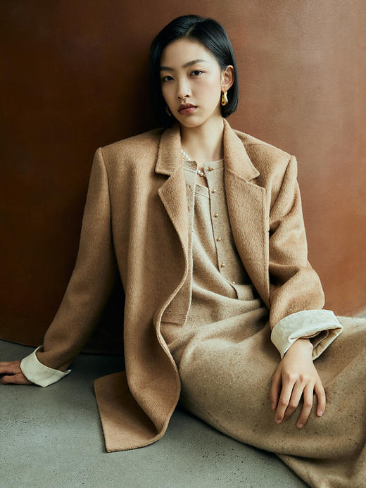 浅燕麦色杂点针织两件套 圆领短款开衫 + 过膝长裙温柔气质通勤显瘦秋冬软糯休闲套装 商品图1