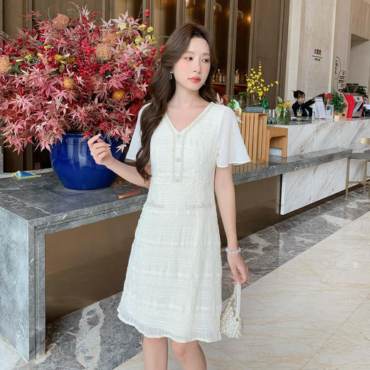 奢姿大码女装2025夏季减龄拼接时尚连衣裙胖妹妹荷叶袖V领裙子9952869760 商品图4