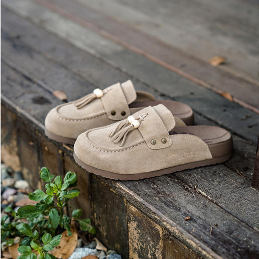 Safiya/索菲娅2025复古厚底包头外穿休闲流苏百搭穆勒勃肯拖鞋SFD3110081 商品图4