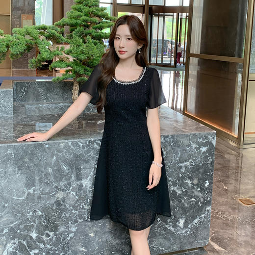 奢姿大码女装2025年夏季高级感钉钻链领气质大方优雅款连衣裙9952822039 商品图4