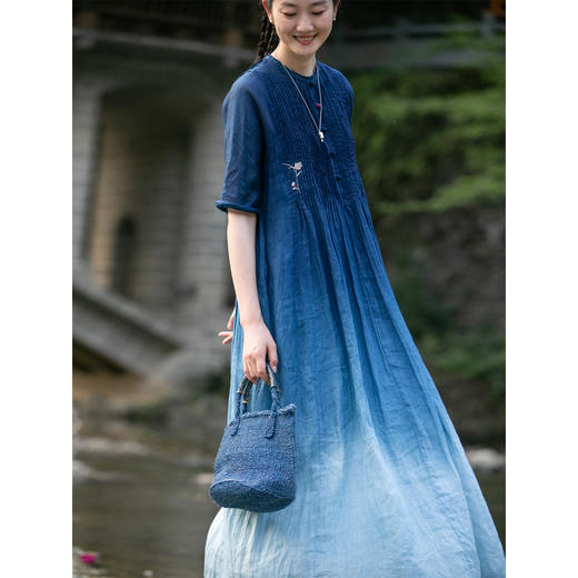 牧衣游原创 靛蓝染打条苎麻连衣裙夏宽松质朴渐变文艺长裙 一朵云 商品图1