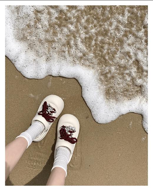 好穿又百搭❗️超轻便！【踩屎感一脚蹬洞洞鞋】进口EVA发泡材质，单只鞋比手机还轻~舒服到不想脱~4.5cm隐形增高，小个子秒变大长腿！2款可选 商品图0