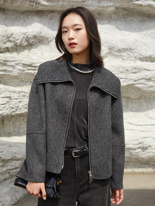 黑灰色丝绒假两件高领上衣 拼接镂空设计修身长袖 秋冬小众设计感内搭打底衫 商品图1