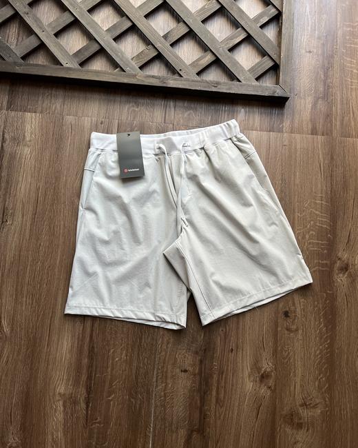 点此购买 lulu露露Zeroed ln系列男士户外运动速干芯吸综训功能性短裤五分裤 xj 321614 商品图6