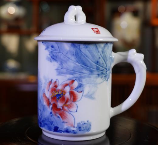 青花五彩莲境办公杯 商品图0