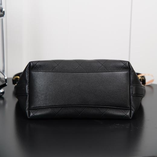 D061821复古做旧风金属排扣重量感的双吊坠设计单肩斜挎包 商品图6