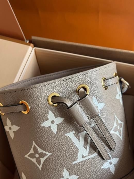 D061818巨适合夏天~nano noe星辰小水桶包单肩斜跨包女 商品图9