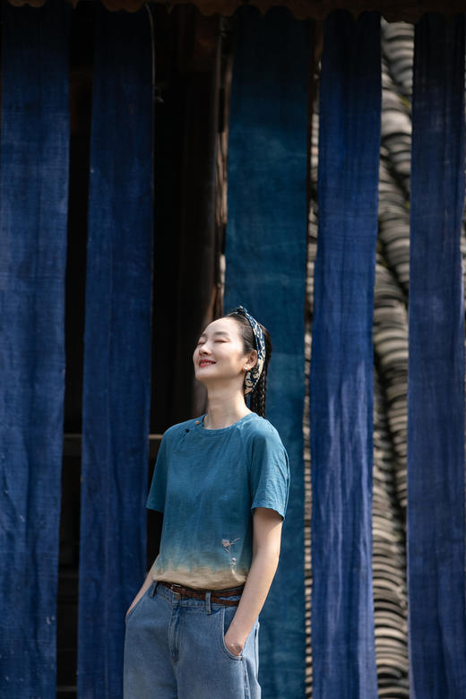 牧衣游原创吊蓝染棉质T恤夏手绣渐变古朴文艺百搭休闲短袖 关山月 商品图5