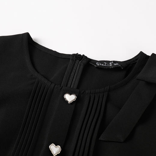 【清仓超15天不保价】奢姿大码女装2025夏季爱心扣装饰时尚连衣裙胖妹妹百褶设计裙子9952835029【1】 商品图4