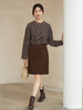 深棕米白细条纹宽松长袖针织衫 圆领小标装饰侧开叉显瘦休闲秋冬通勤慵懒风打底上衣 商品缩略图1
