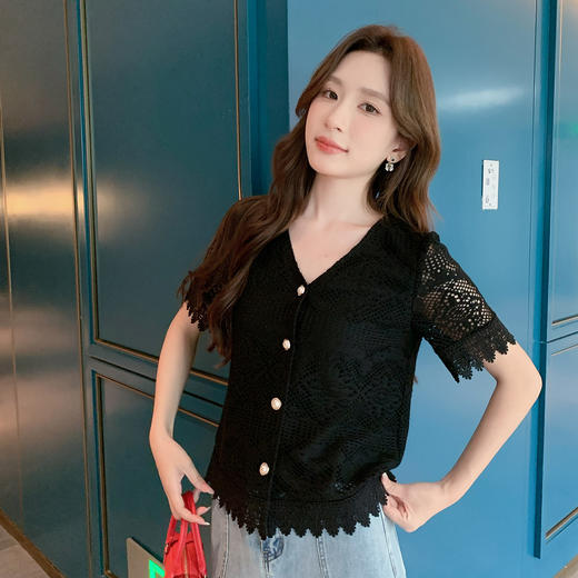 奢姿大码女装2025夏季减龄镂空V领衬衫胖妹妹百搭时尚蕾丝上衣9952290480 商品图4