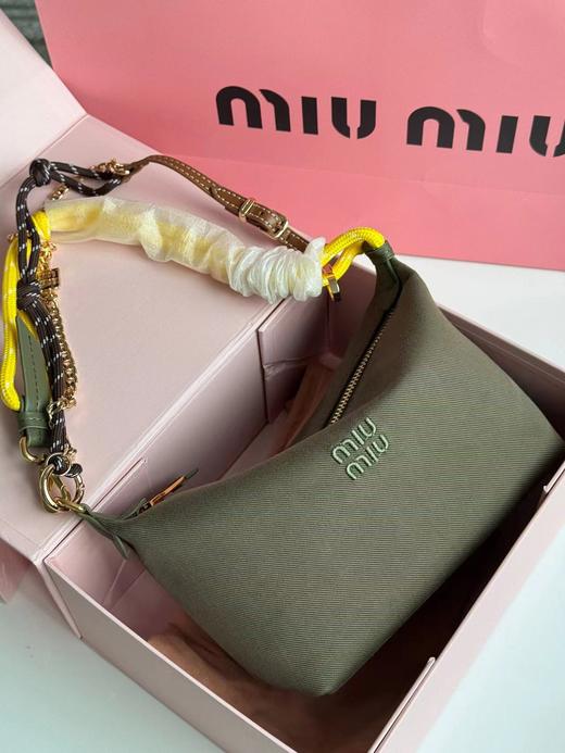 D061833饭盒包 gabardine面料刺绣同色LOGO标志休闲包 商品图8