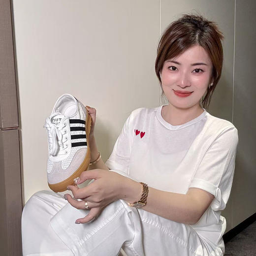 【预售7天】良木礼圆领爱心白T（4110精0972） 商品图3