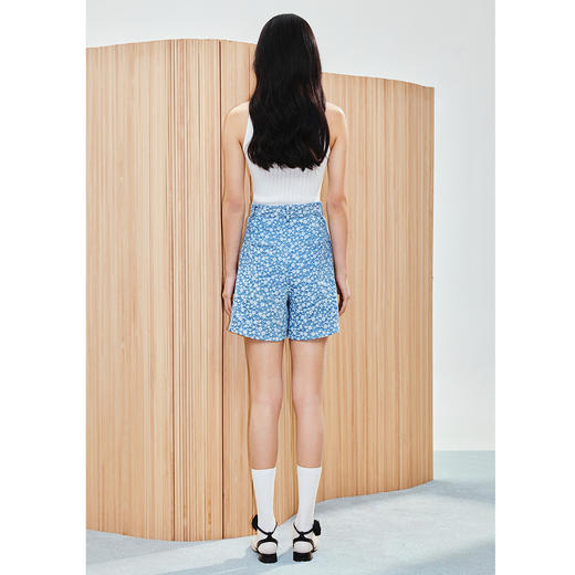 水洗浅牛仔蓝高腰短裤女高级气质感裤子25夏季(货号:MS86PA024B1002) 商品图3