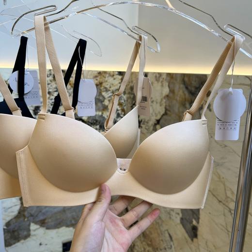 【分码量杯更有型】官网399！ 曼家软糯果冻胶无钢圈上托聚拢小胸显大文胸内衣光面无痕胸罩女 商品图7