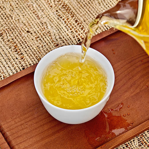 【老班章羽毛茶】茶中帝王 稀世孤品！专为发烧友准备 2025年春茶云南勐海老班章9号茶王树古茶园普洱茶生茶纯料茶饼357g 商品图1