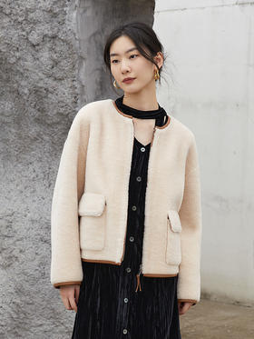 奶杏色毛绒短款夹克 撞色皮质包边拉链款 温柔风秋冬保暖宽松休闲皮草外套