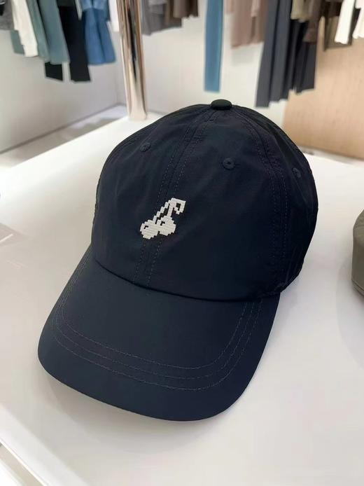 分镜头设计师品牌国内一线设计师品牌IMMI 藏青色樱桃防水棒球帽 商品图3